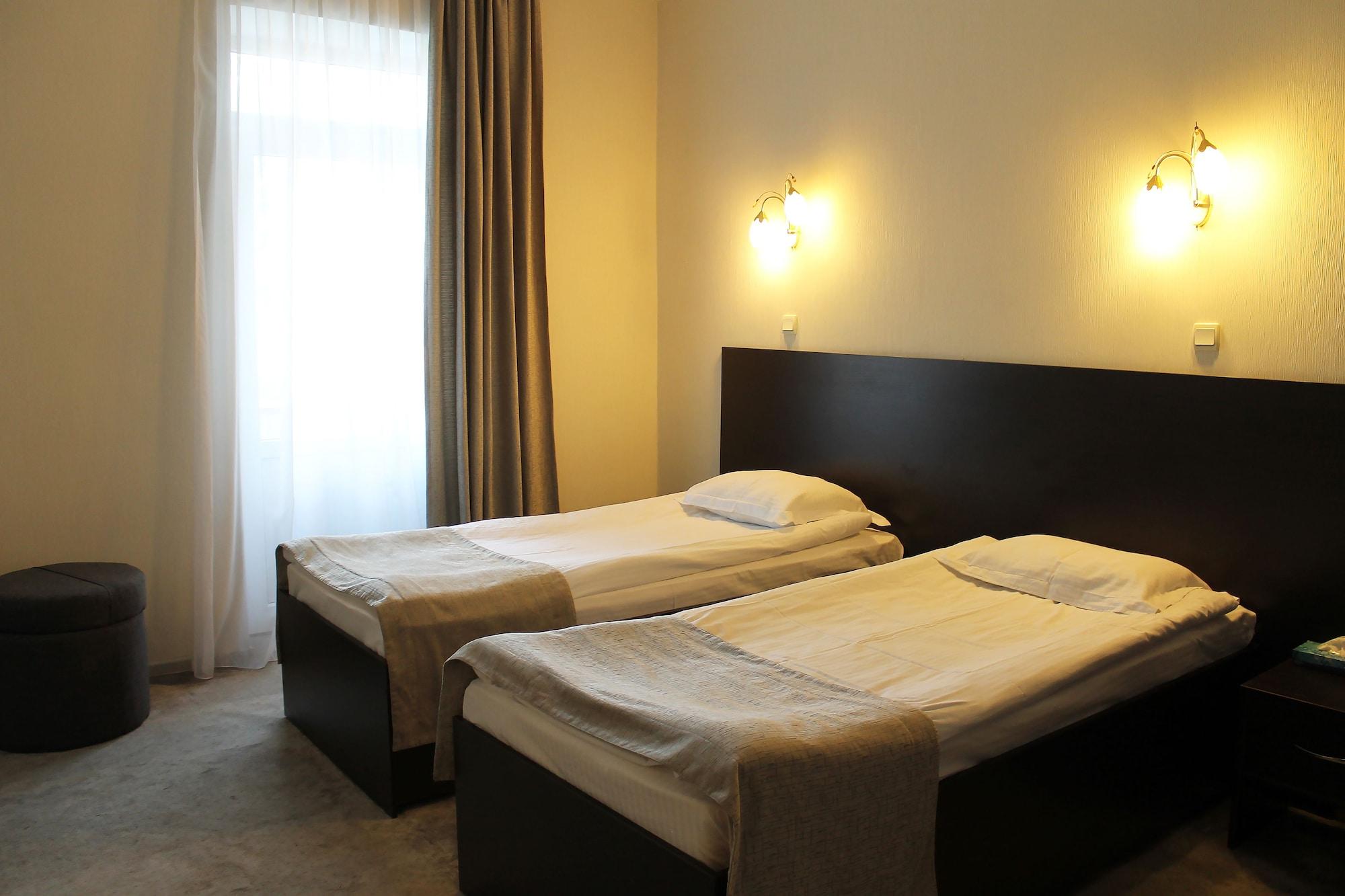 Ambassador Hotel Almaty Ngoại thất bức ảnh
