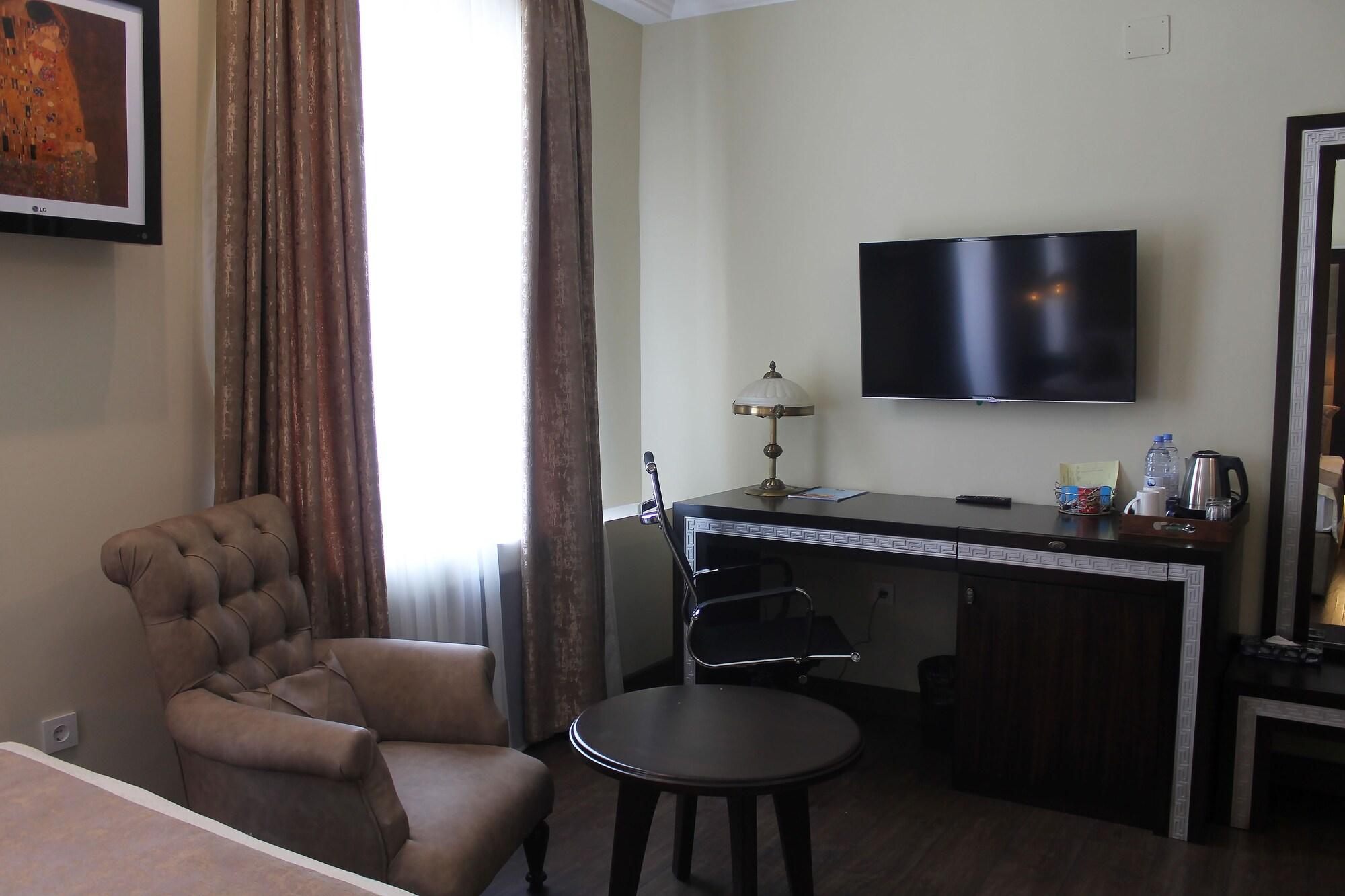 Ambassador Hotel Almaty Ngoại thất bức ảnh