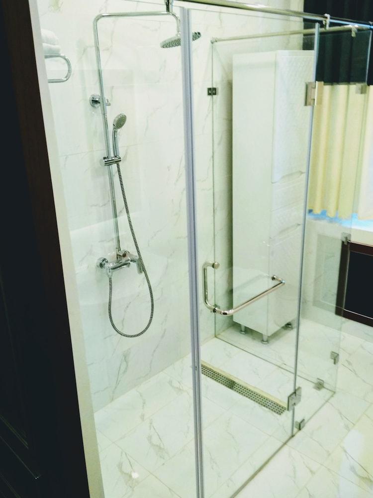 Ambassador Hotel Almaty Ngoại thất bức ảnh