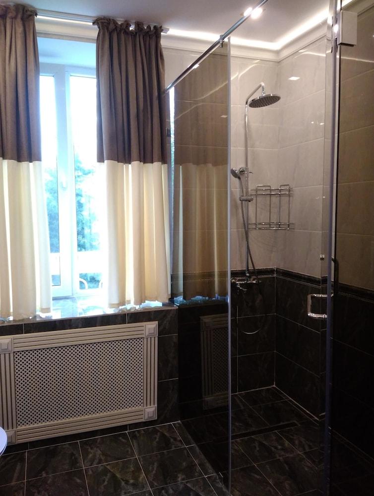 Ambassador Hotel Almaty Ngoại thất bức ảnh