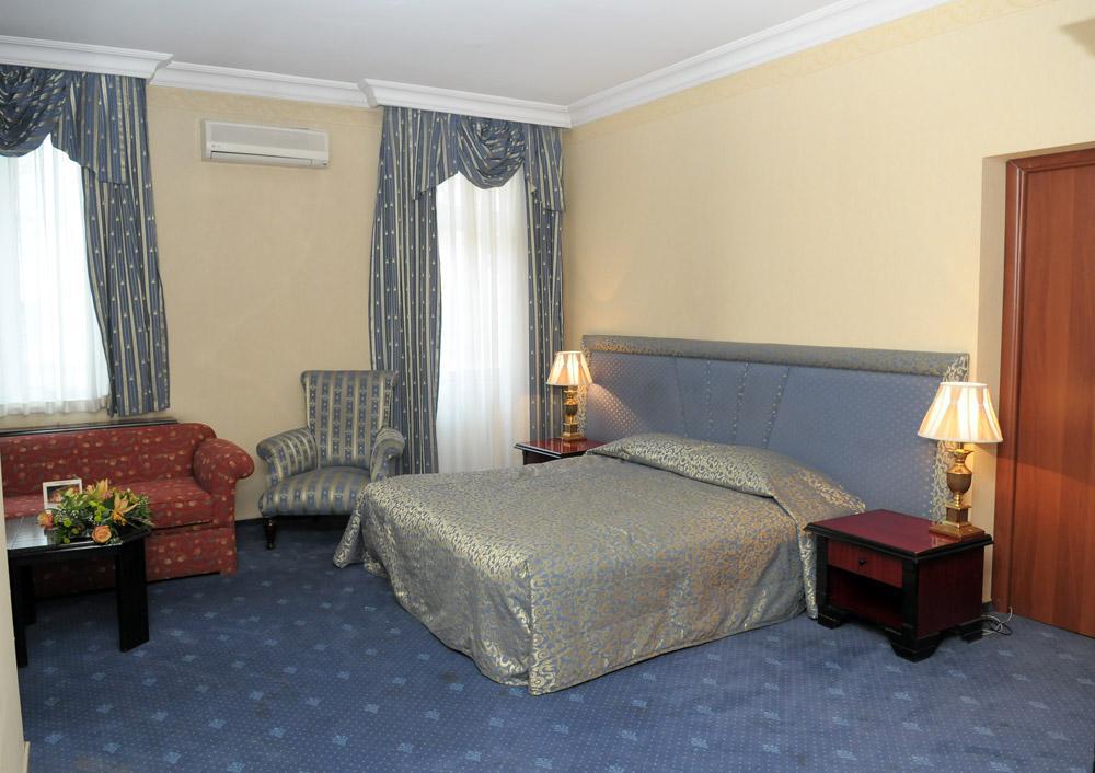 Ambassador Hotel Almaty Ngoại thất bức ảnh