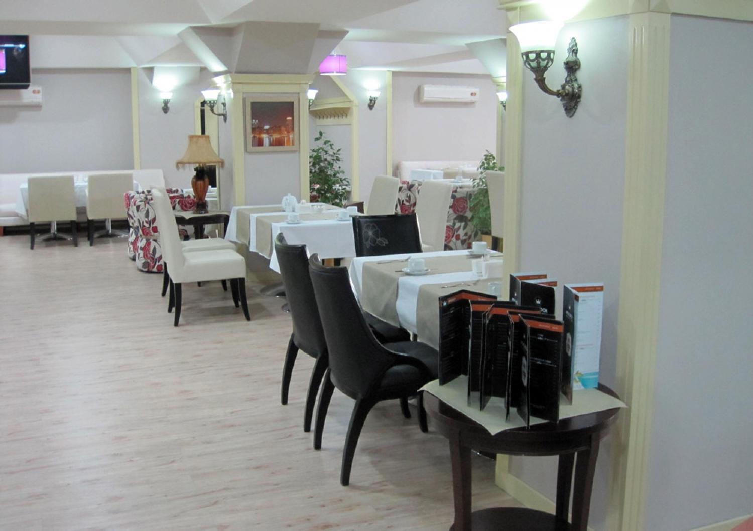 Ambassador Hotel Almaty Ngoại thất bức ảnh