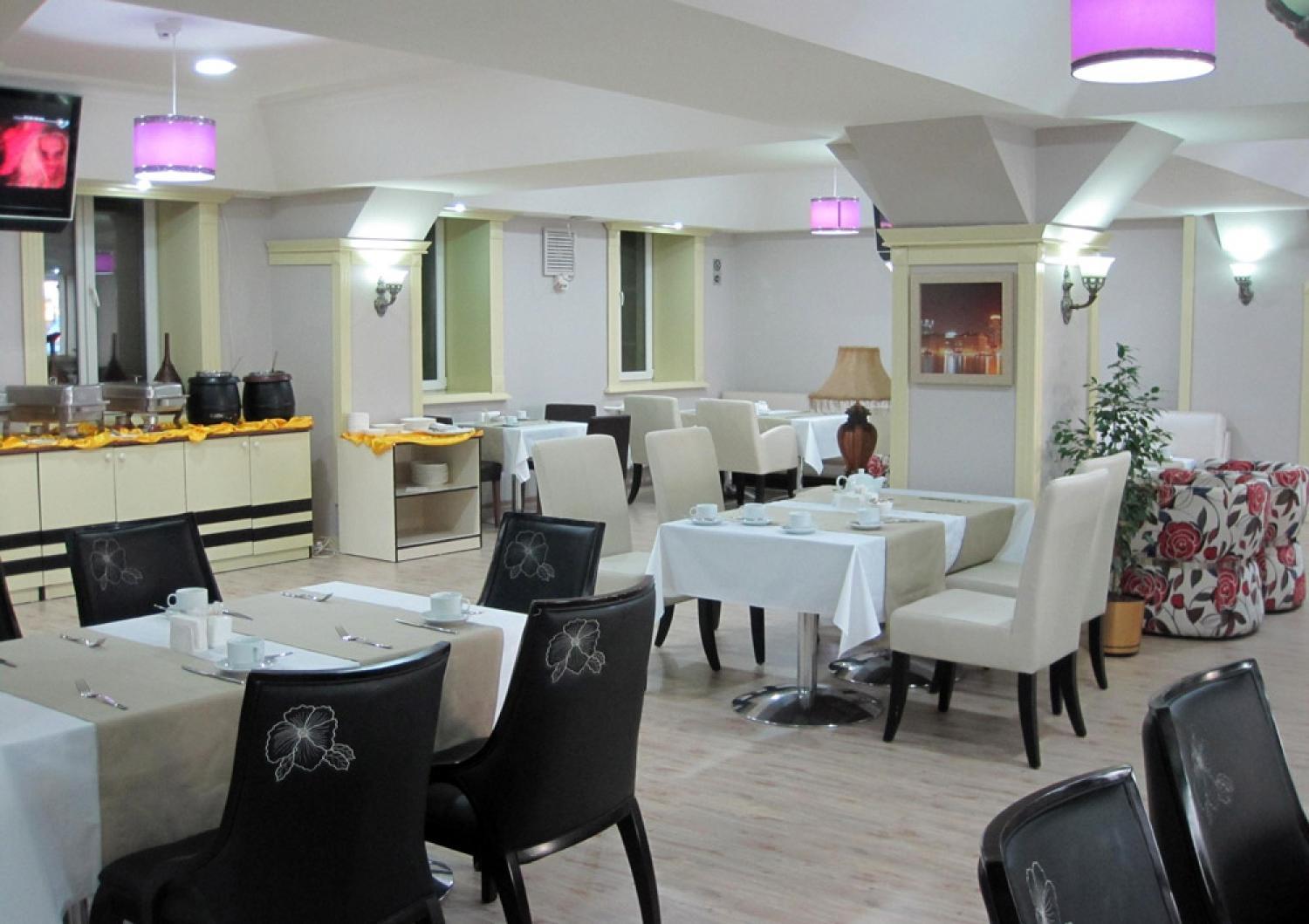 Ambassador Hotel Almaty Ngoại thất bức ảnh