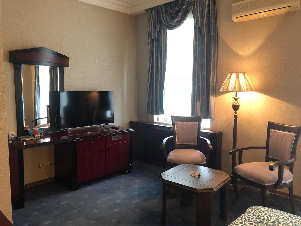 Ambassador Hotel Almaty Ngoại thất bức ảnh