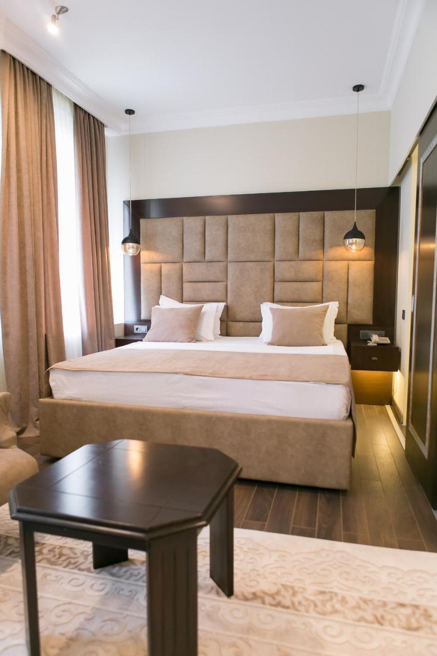 Ambassador Hotel Almaty Ngoại thất bức ảnh