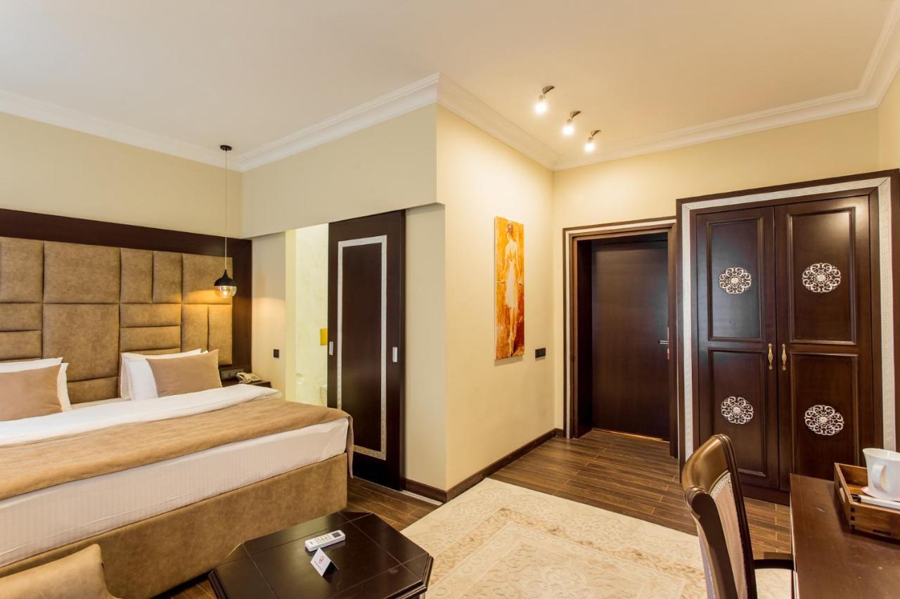 Ambassador Hotel Almaty Ngoại thất bức ảnh