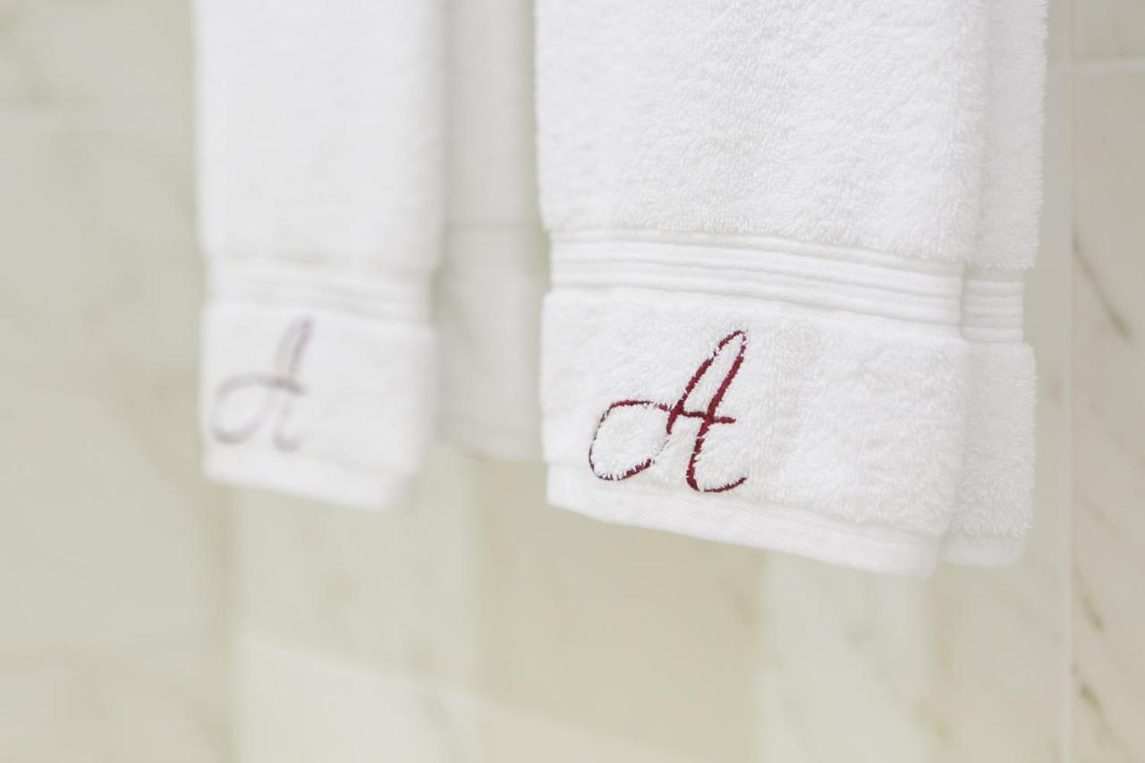 Ambassador Hotel Almaty Ngoại thất bức ảnh